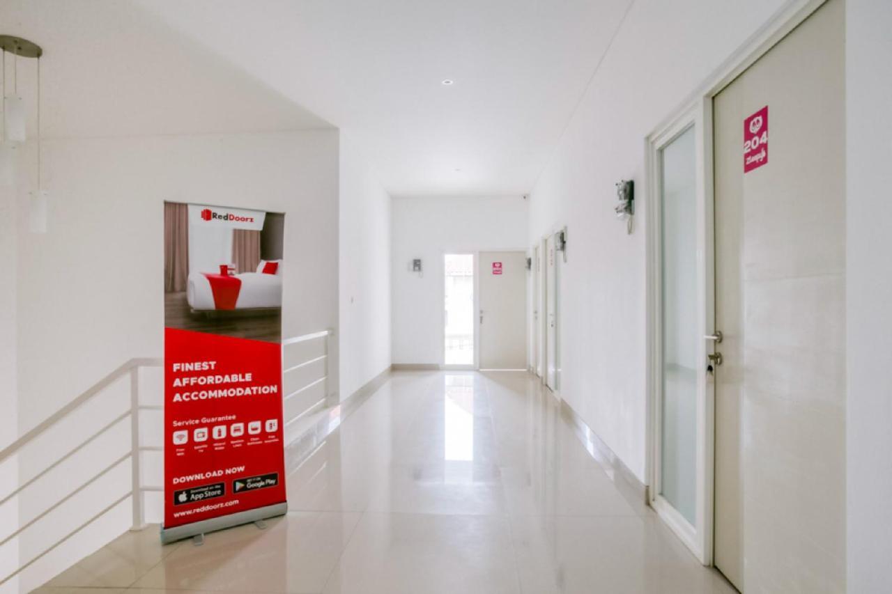 Reddoorz Syariah Near Lapangan Pancasila Simpang Lima Hostel Semarang Exterior foto